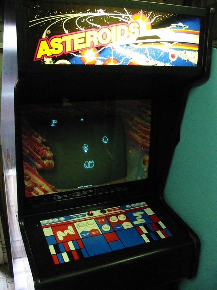 Vintage Asteroids Arcade Game